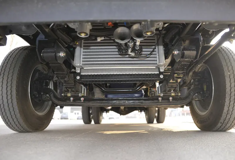 Sinotruk Howo 4×2 Light Cargo Truck-6