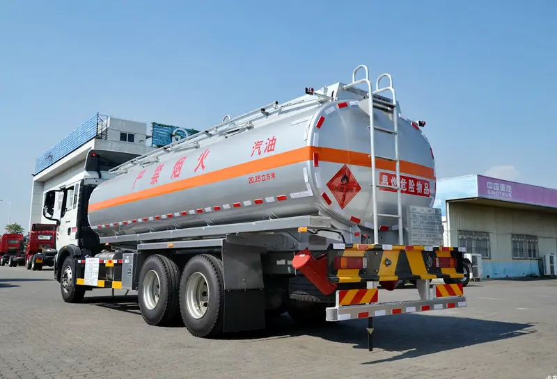sinotruk howo T5G fuel tanker truck-1