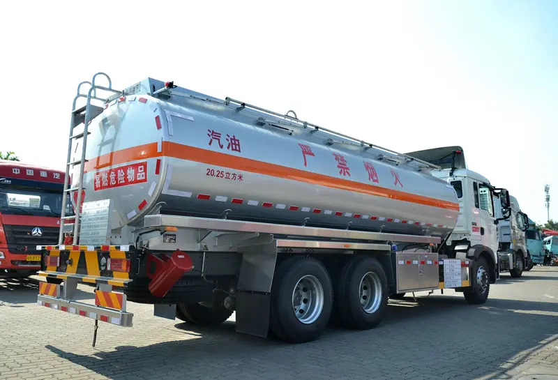 sinotruk howo T5G fuel tanker truck-3