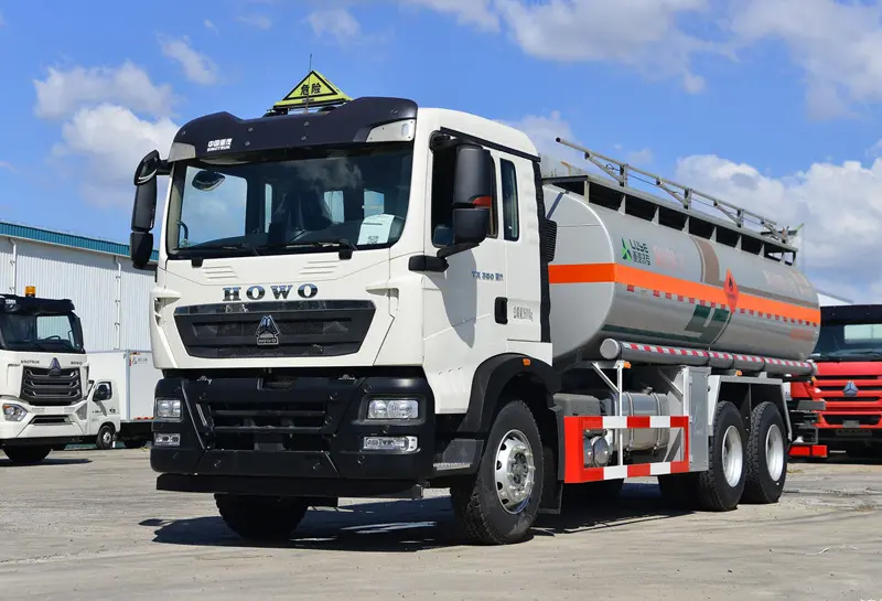sinotruk howo fuel tanker from china