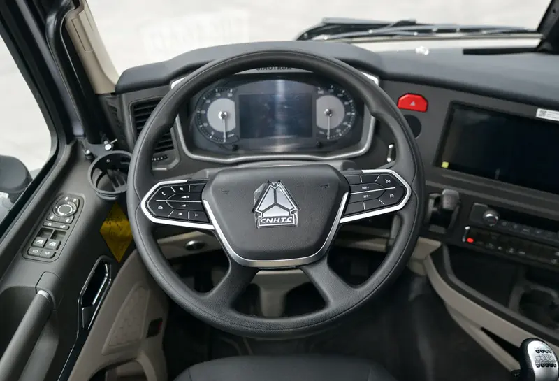 sinotruk howo max 6×4 tractor truck-7