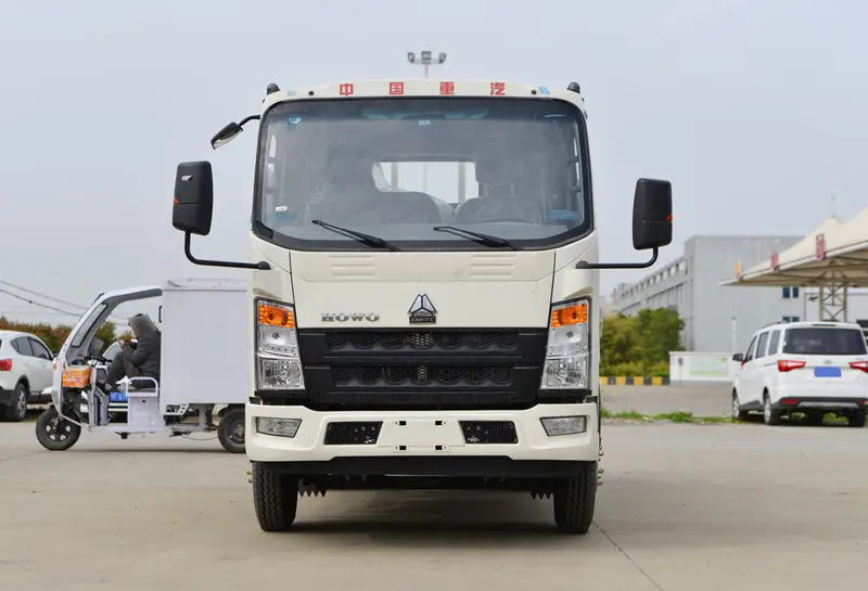 sinotruk light truck-1