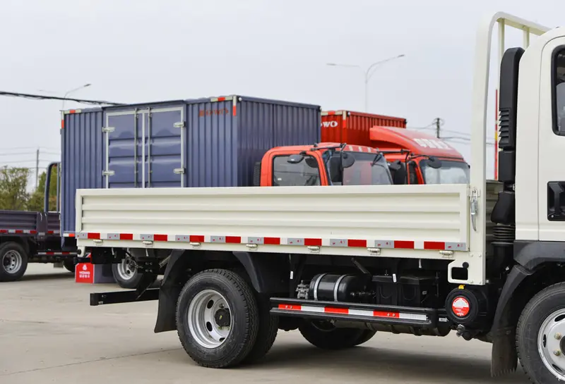 sinotruk light truck-9