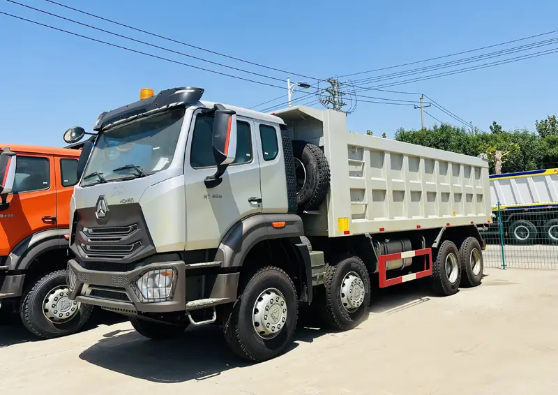 Sinotruk Howo NX 8×4 Dump Truck-3
