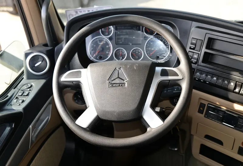 sinotruk howo 371 TX 6×4 tractor truck-7