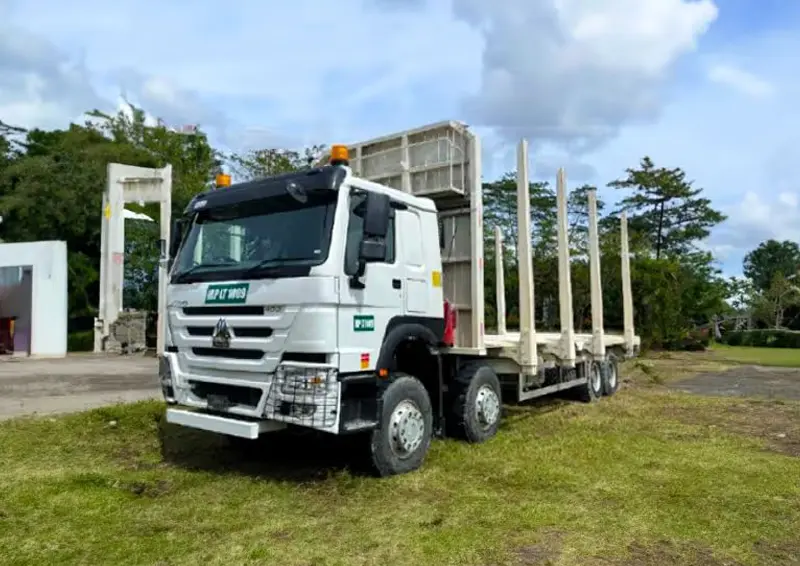 sinotruk howo 7 6×4 tractor truck-4