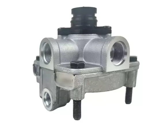 WG9000360524 SinoTruk Truck Spare Parts Relay Valve (2)